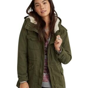 American Eagle Outfitters Olive Green Parka Coat Barn Jacket Size L